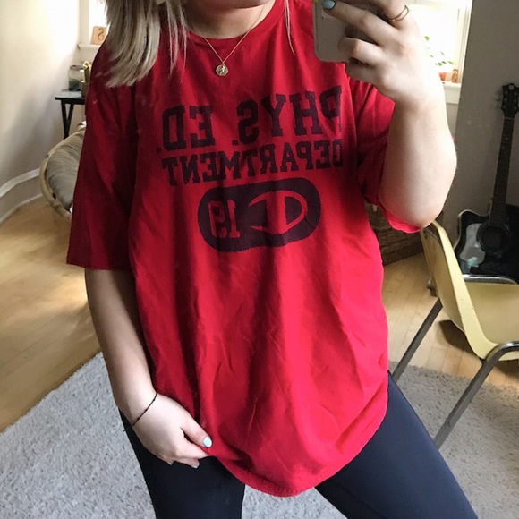 oversized red tee